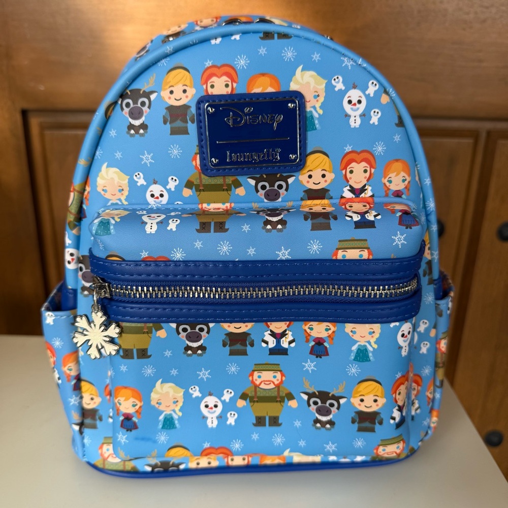 NWT Loungefly‎ Disney Frozen Chibi backpack